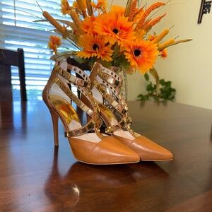 MICHAEL Michael Kors Tan and Gold Heels
